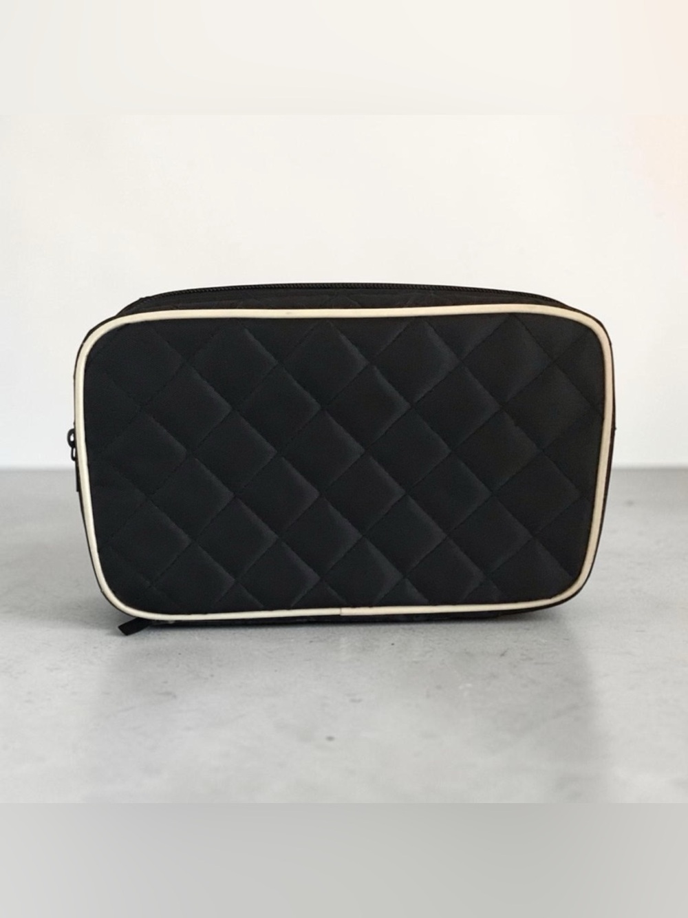 Ellis James Designs Jewelry Travel Organizer Case Black Cream Quilted NWOT